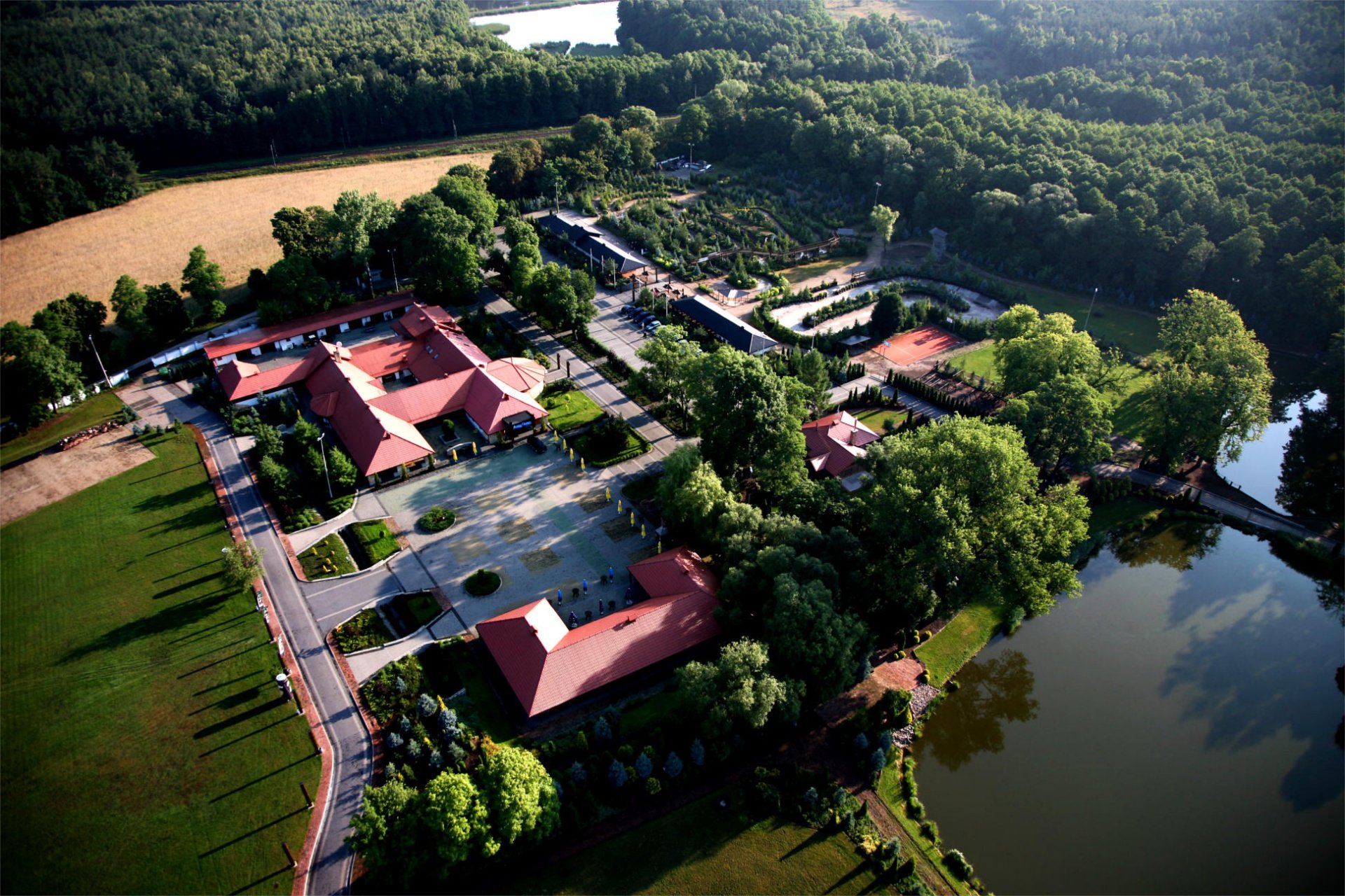 Hotel Panorama Mszczonów obiekt z terenem zielonym na imprezy plenerowe