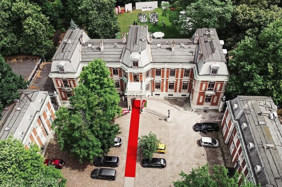 Pałac na Foksal otoczenie