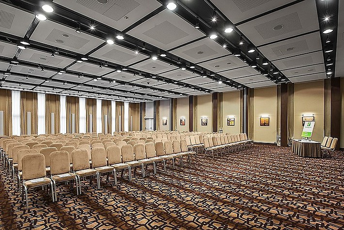 Holiday Inn Warszawa Józefów sale konferencyjne