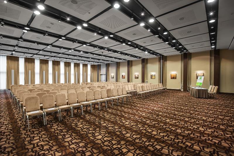 Holiday Inn Warszawa Józefów sale konferencyjne Warszawa Józefów Mazowsze