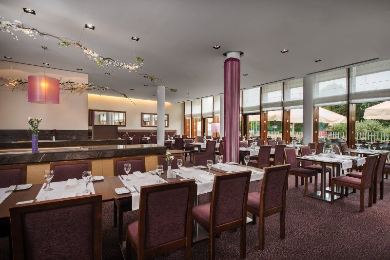 Holiday Inn Warszawa Józefów sale konferencyjne Warszawa Józefów Mazowsze