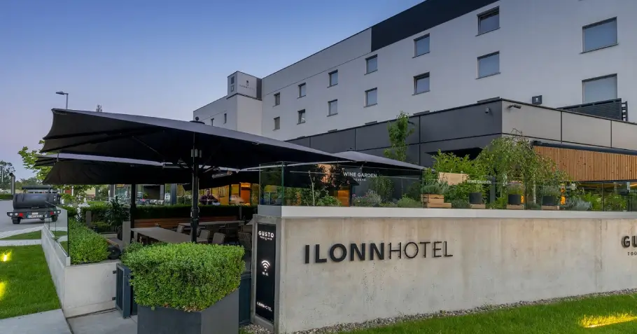 Ilonn Hotel