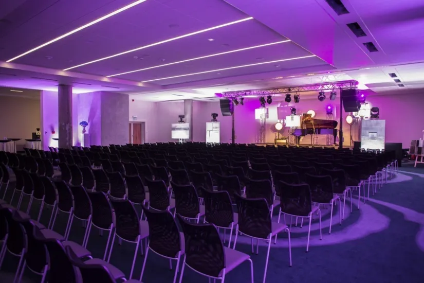 Sala konferencyjna w olsztyńskim hotelu Hotel Przystań Hotel Spa Olsztyn