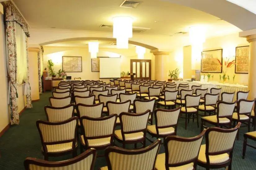 Sala senatorska w Hotelu Ambasadorskim w Rzeszowie