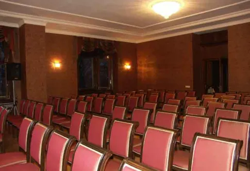 Sala balowa w Pałacu Paulinum w Jeleniej Górze