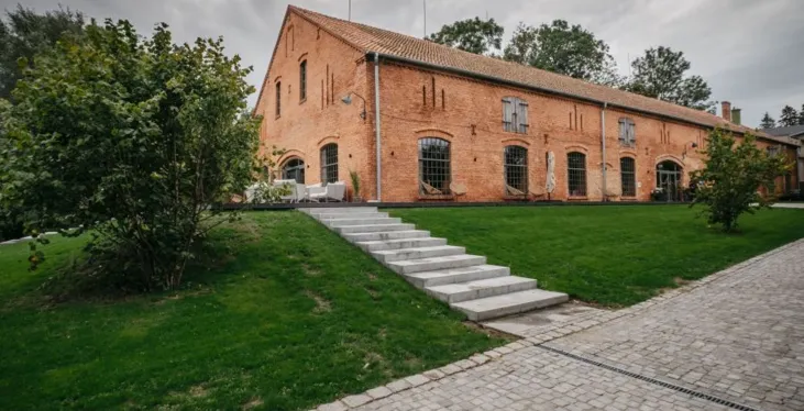 Konferencje w malowniczym otoczeniu. Oklaski Stanisławie zapraszają gości biznesowych