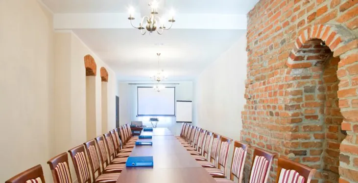 Zorganizuj konferencje w zabytkowej kamienicy w Piotrkowie Trybunalskim