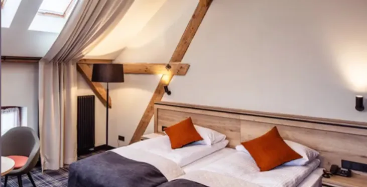 Zamek Topacz poszerza ofertę o pokoje w dawnej Stajni