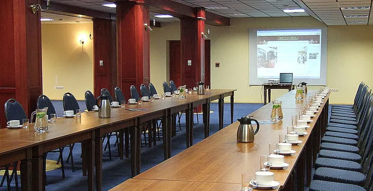 Olsztyński hotel z zapleczem konferencyjnym ponownie na sprzedaż