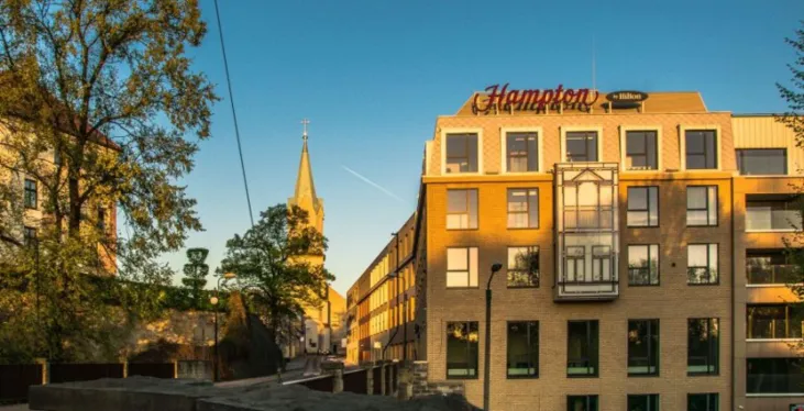 Nowy Hilton w Oświęcimiu przyjął pierwszych gości