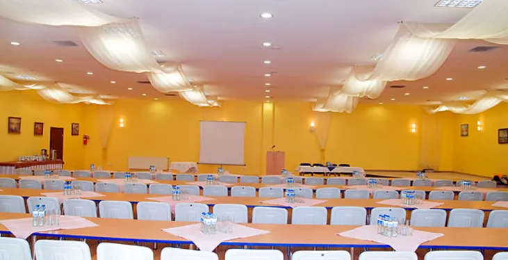 Zorganizuj konferencje zaledwie 40 metrów od morza