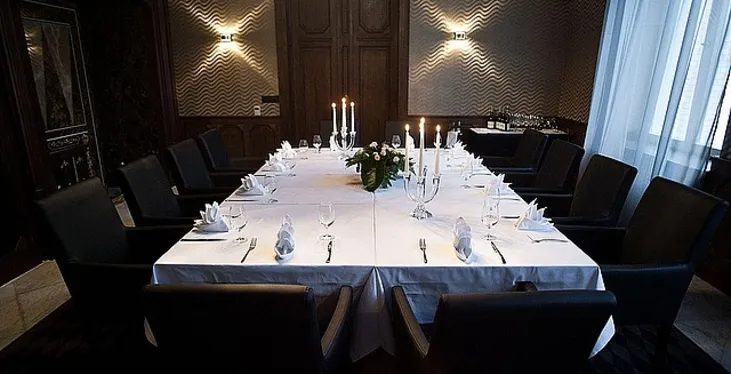 Hotel Platinum Palace z bliska: konferencje i spotkania