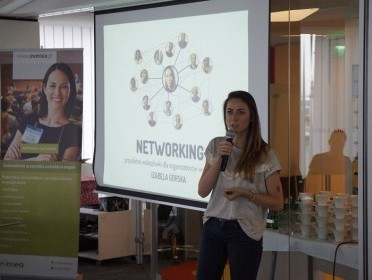 Jak przyciągnąć na event prawdziwe tłumy?