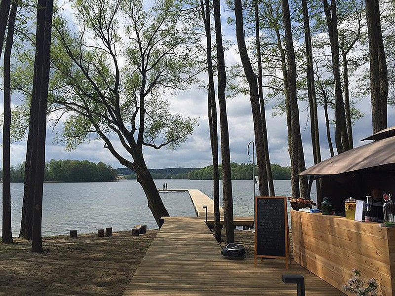 Konferencje i szkolenia nad jeziorem w nowo otwartym Między Deskami