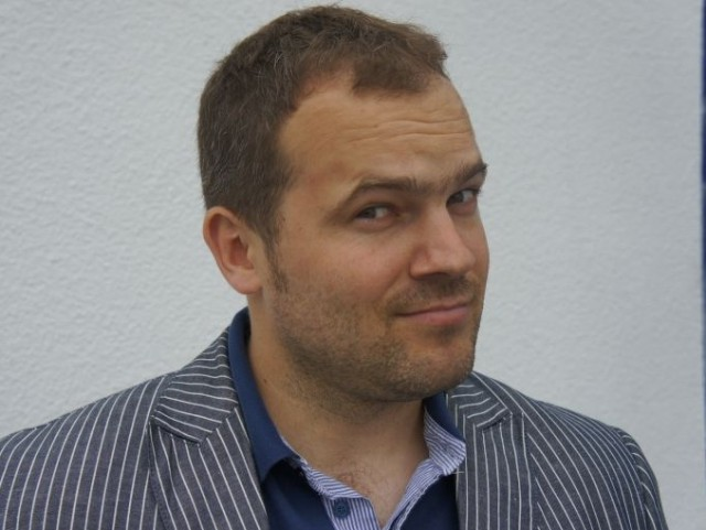 Trendy w organizacji eventów z wykorzystaniem rozwiązań multimedialno-oświetleniowych 