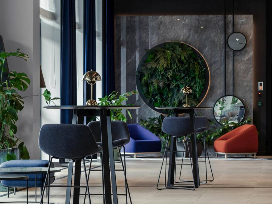 Hilton Garden Inn Kraków Airport zaprezentował odnowione wnętrza