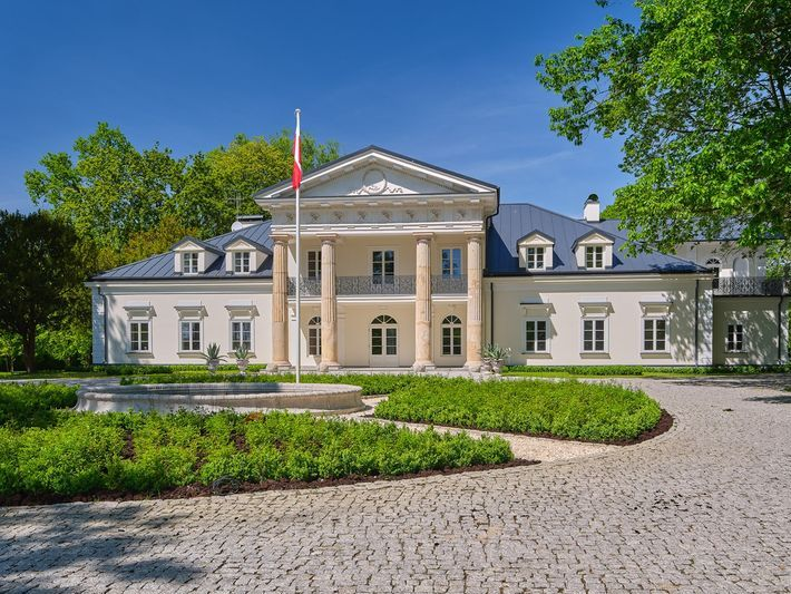 Miejsce z historią. Dwór w Żytnie otwarty na gości