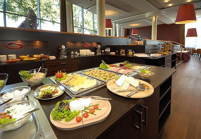 Qubus Hotel ma sto pomysłów na śniadanie