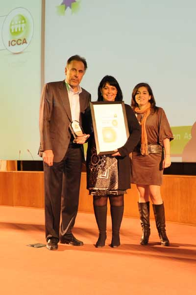 ICCA nagradza zdjęcie nagiego mężczyzny