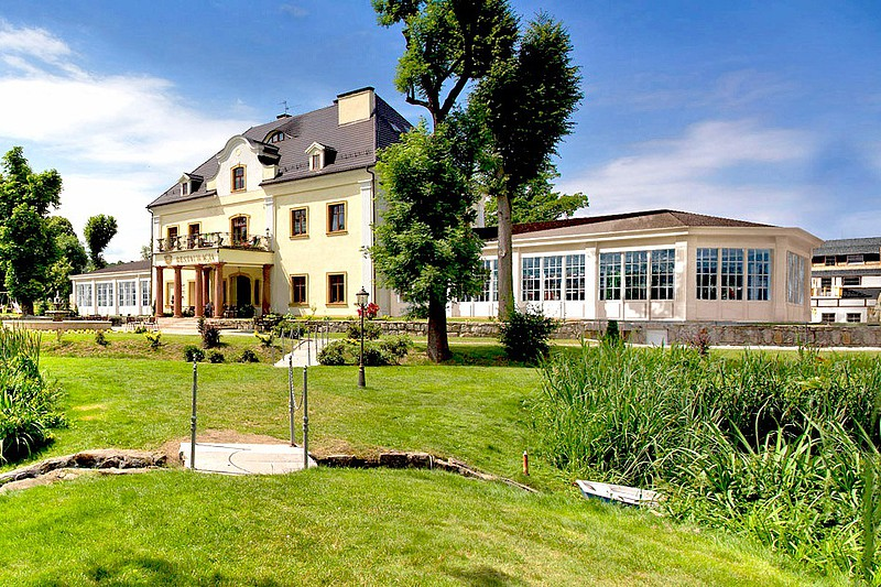 Trwa rozbudowa hotelu konferencyjnego Pałac na Wodzie w Karkonoszach