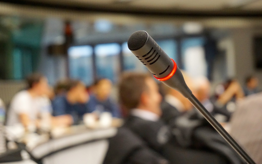 Dobry prelegent na konferencję – jak go wybrać?