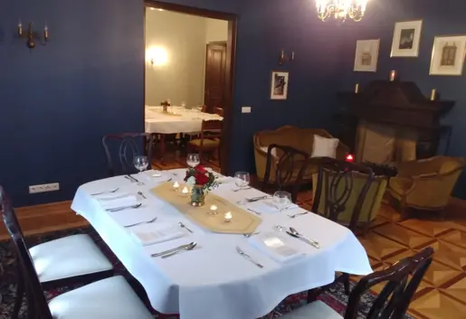 Sala Granatowa