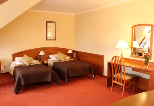 Zespół Pensjonatów Antałówka pokój dwuosobowy