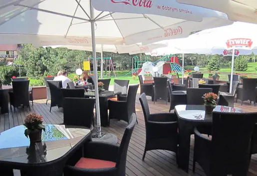 Letni taras w Hotelu Ostaniec	