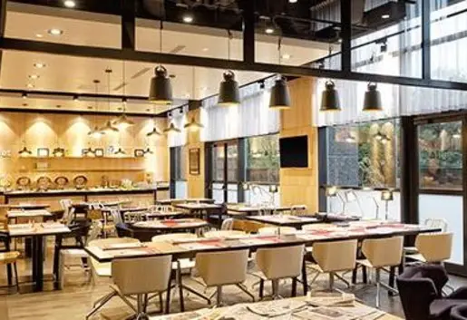 Restauracja w Hotelu Campanile Warszawa