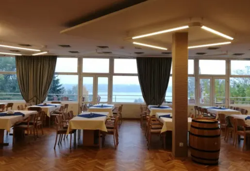 Sala Restauracyjna Ośrodka Geovita Jadwisin