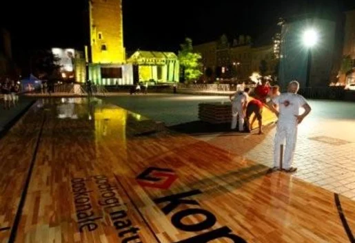 Eventy bez ograniczeń na przenośnej podłodze