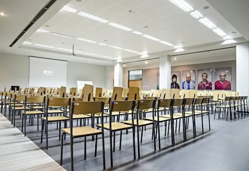 3 sale wykładowe dla 100 osób