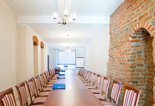 Zorganizuj konferencje w zabytkowej kamienicy w Piotrkowie Trybunalskim