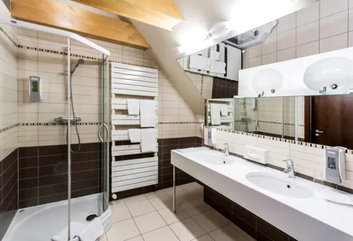 Łazienka z prysznicem