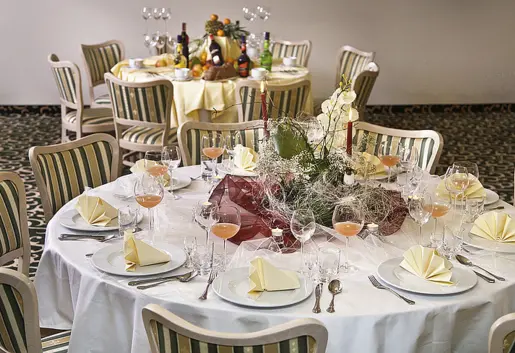 restauracja-okrągły stół