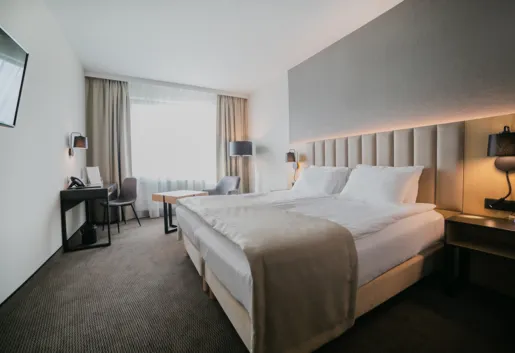 V Hotel Warsaw pokój standardowy King