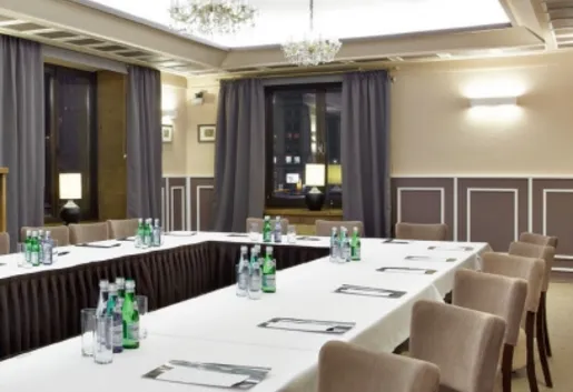 Od lat organizuje konferencje w Warszawie na światowym poziomie