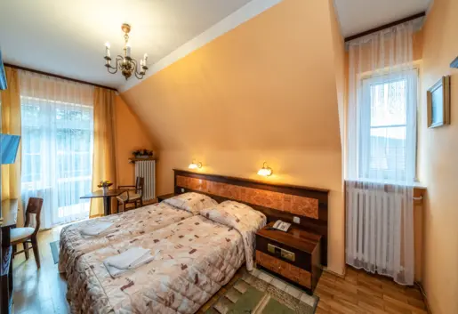 Zespół Pensjonatów Dolina Białego pokój dwuosobowy