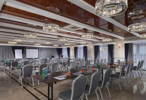 GNIECKI Hotel & Restaurant