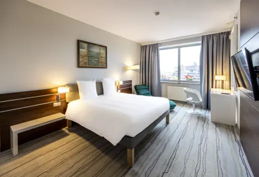 APARTAMENT Z TARASEM