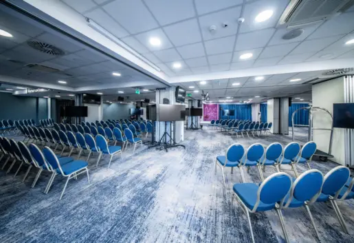 Sala A+B+C+D+E+F