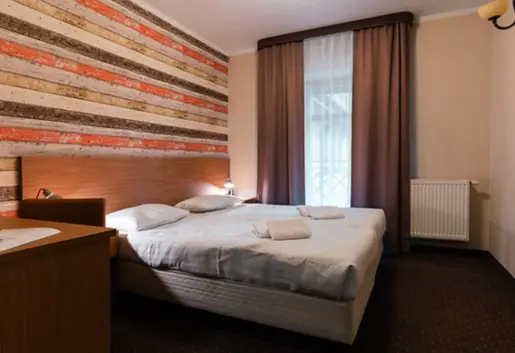 Hotel i Restauracja pod Figurą pokój