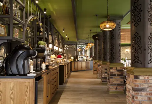 Sala Restauracyjna "PIĄTA PORA ROKU"