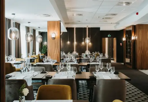 Garden Square Hotel Restauracja 4 Seasons