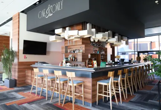 Warsaw Plaza Hotel Bar One & Only