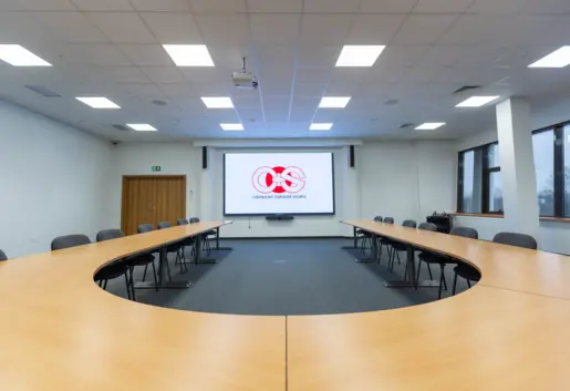 Sala konferencyjna B - ustawienie biznesowe U