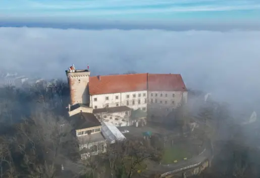 Centrum Usług Hotelowo-Turystycznych ZAMEK Otmuchów
