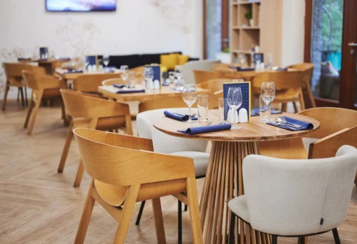 Restauracja, Bar & Lounge