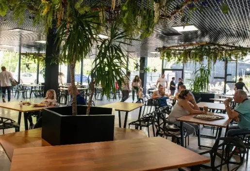 42 207 02 20 rezerwacje@pora-karmienia.pl