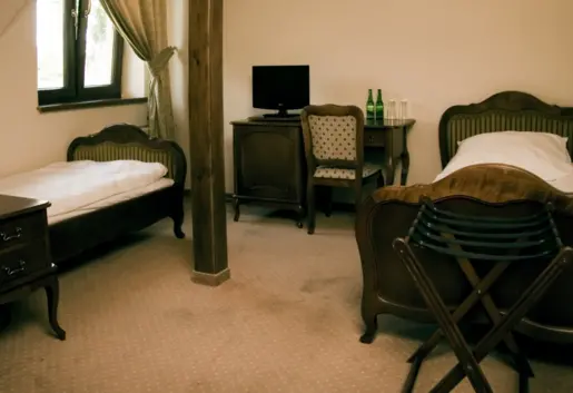 Pokój dwuosobowy w dworku